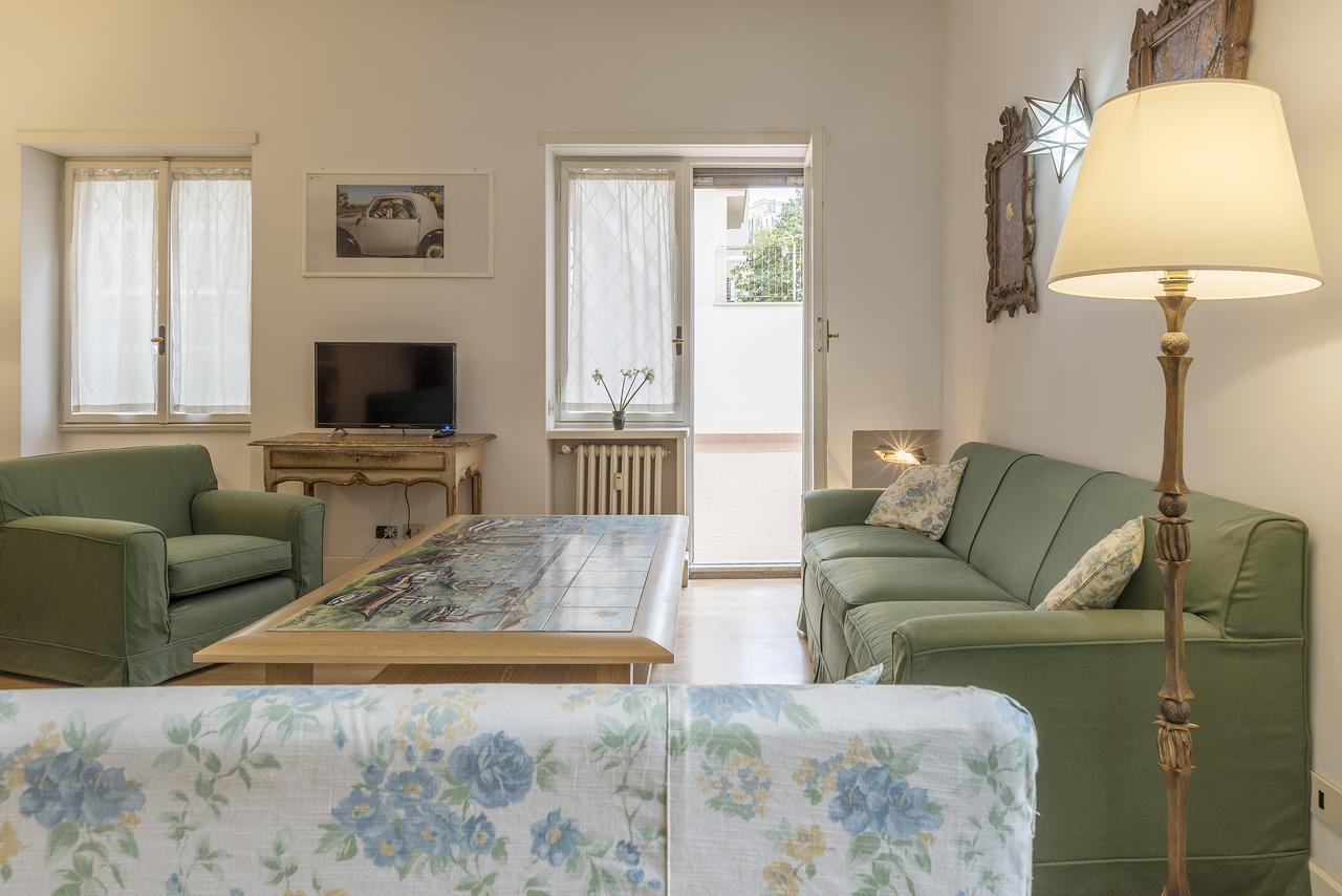 Micheli 4Pax Apartment With Terrace Roma Esterno foto